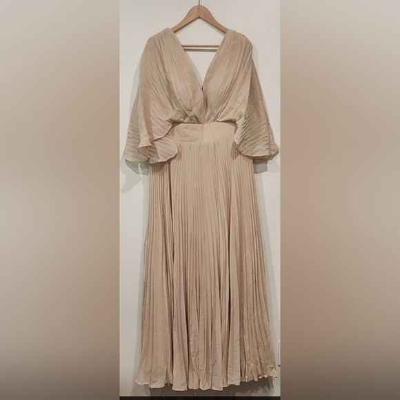 NWT!‎ Elegant Tan Evening Women's Gown - Picture 1 of 5